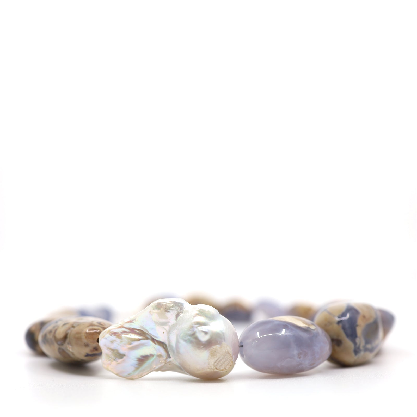 BlueChalcedonyFreshwaterPearl-2_d10e734c-c10d-4320-b491-685087f67fc5.jpg